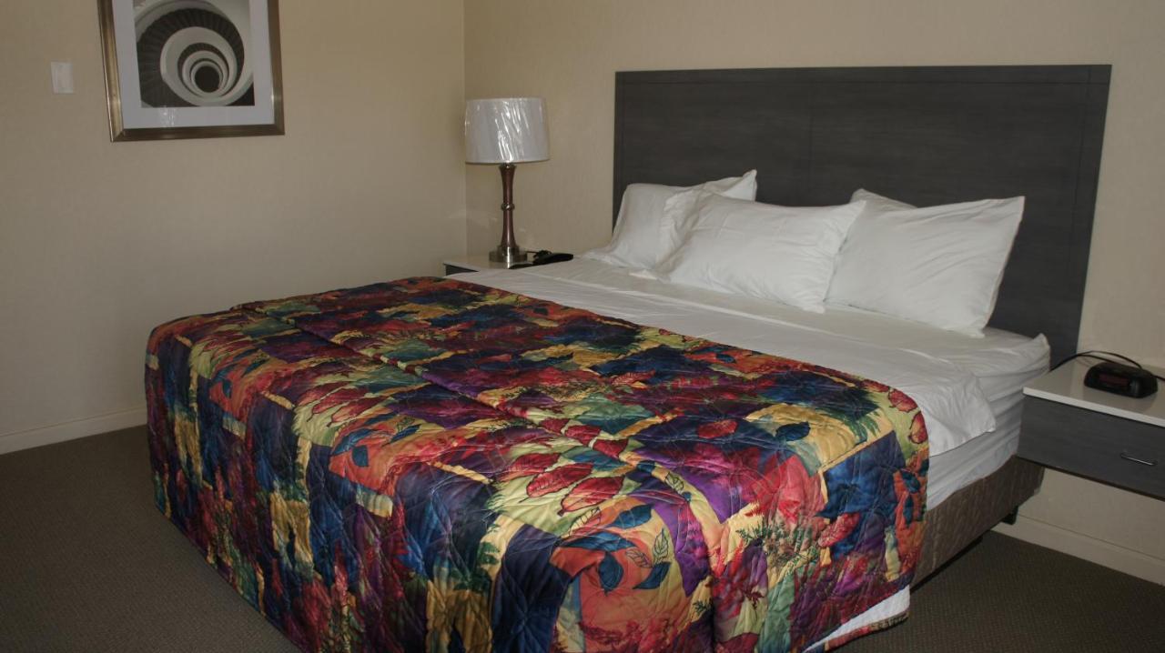 Apple Valley Hotel & Lodge Extérieur photo