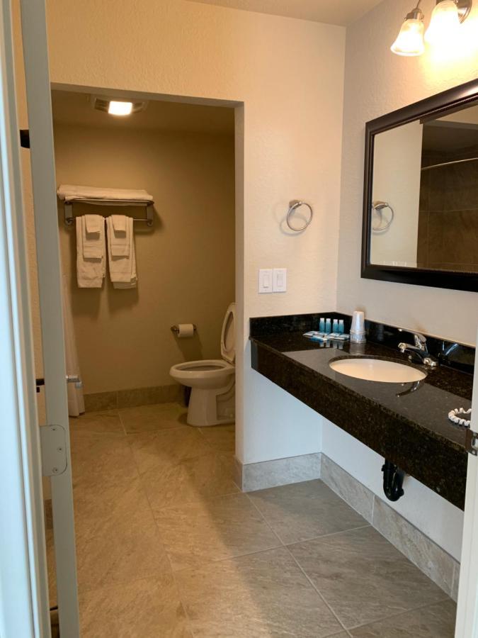 Apple Valley Hotel & Lodge Extérieur photo