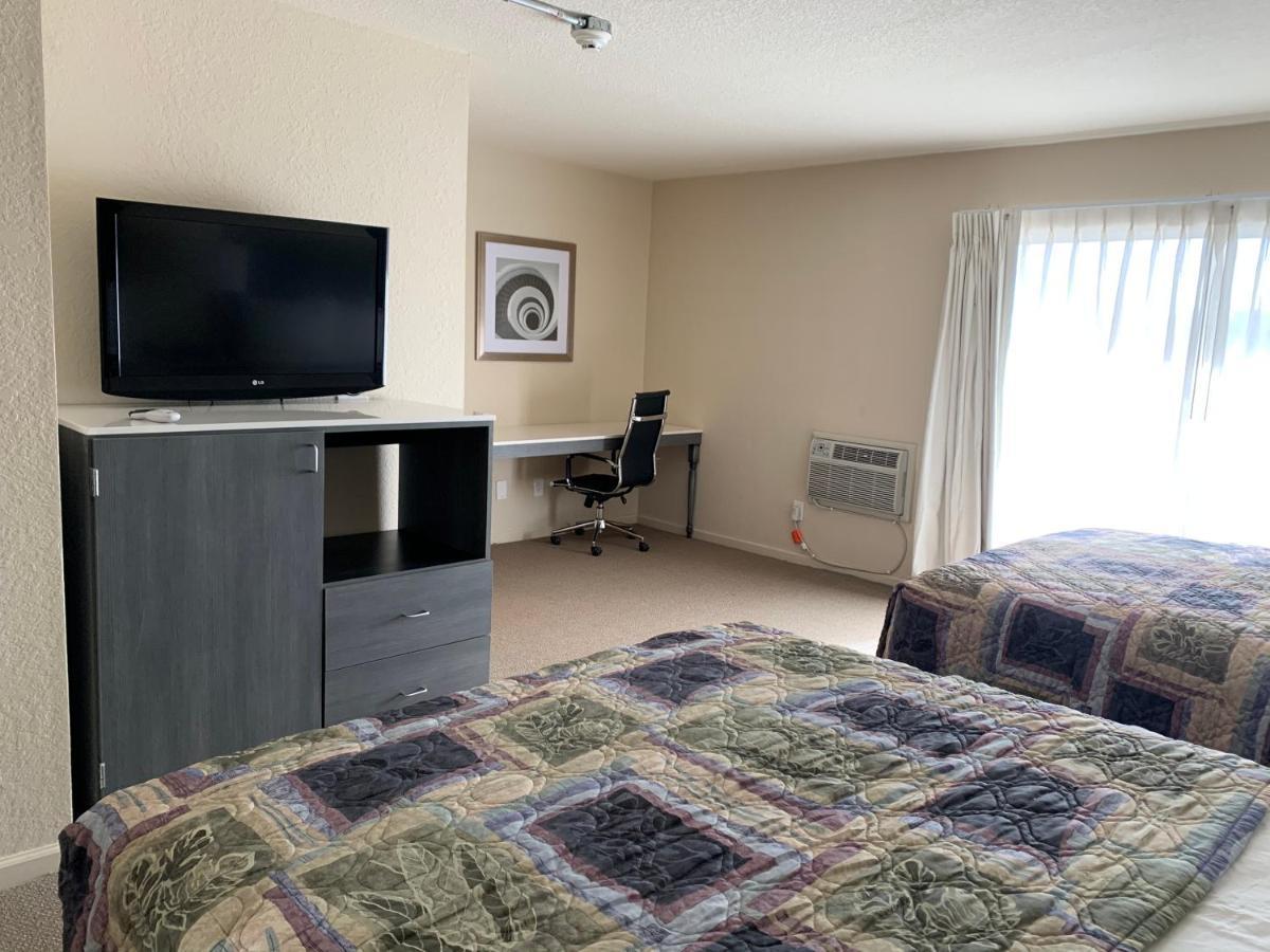 Apple Valley Hotel & Lodge Extérieur photo